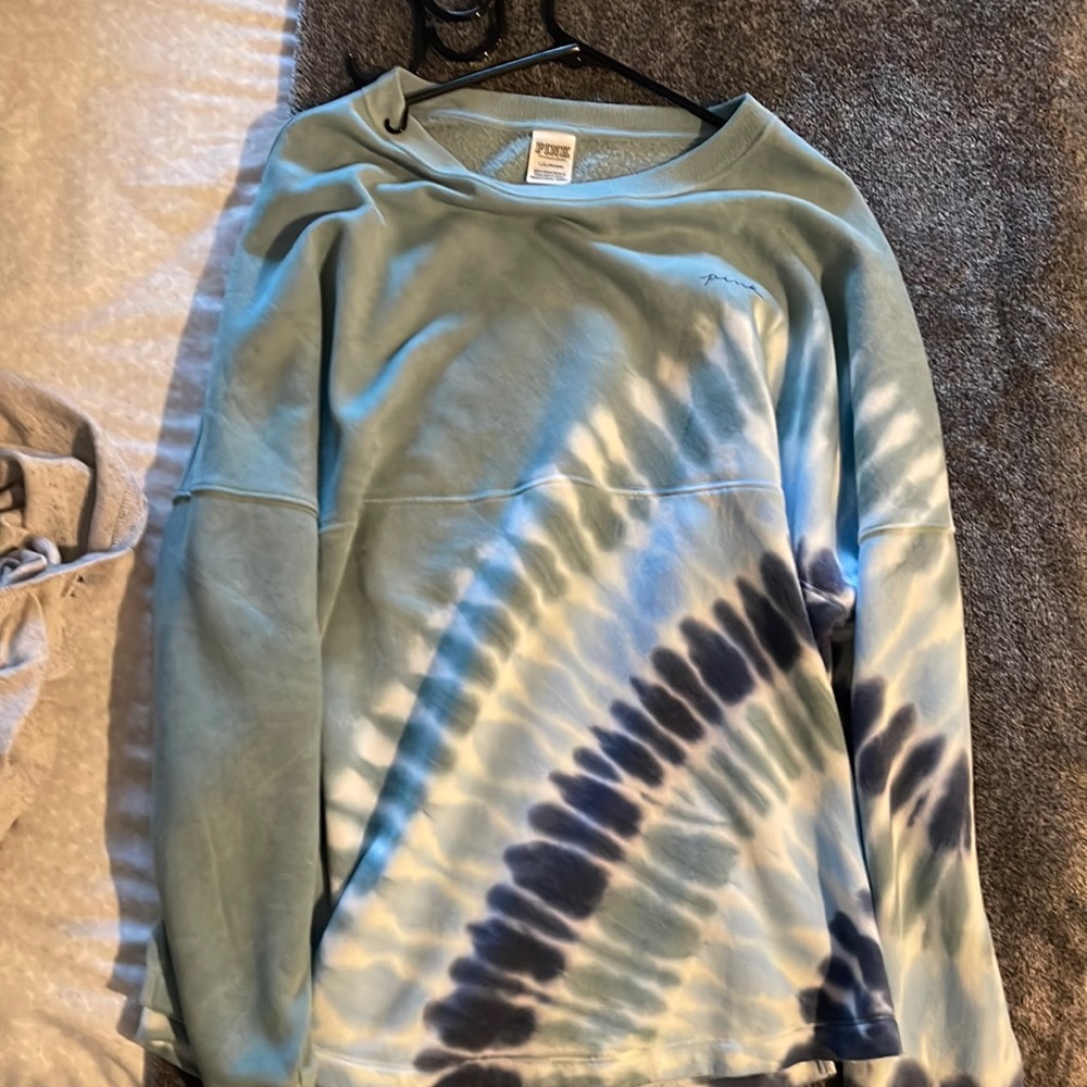 VS Hoodie